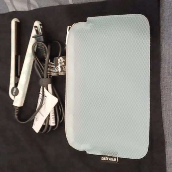 Eva Nyc Mini Healthy Heat Ceramic Styling Iron, mint green, leopard print - Picture 2 of 3